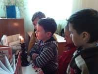 Діти цікавляться літературою, яка розповідає про Велику Вітчизняну війну